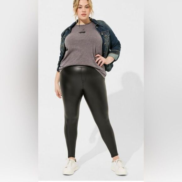 torrid Pants - Torrid Faux Leather Leggings Full Length Black 1X NWT IN PACKAGE